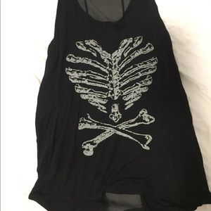 Skeleton heart + cross bones